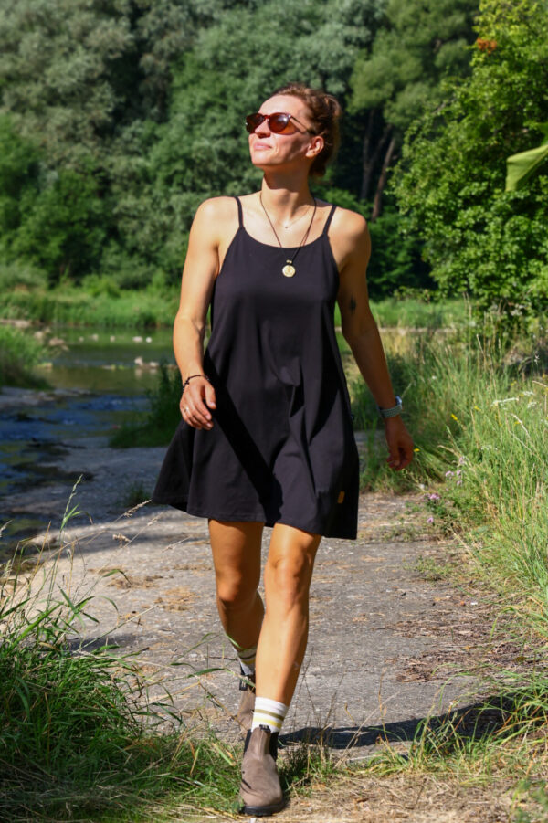 Letnia sukienka czarna