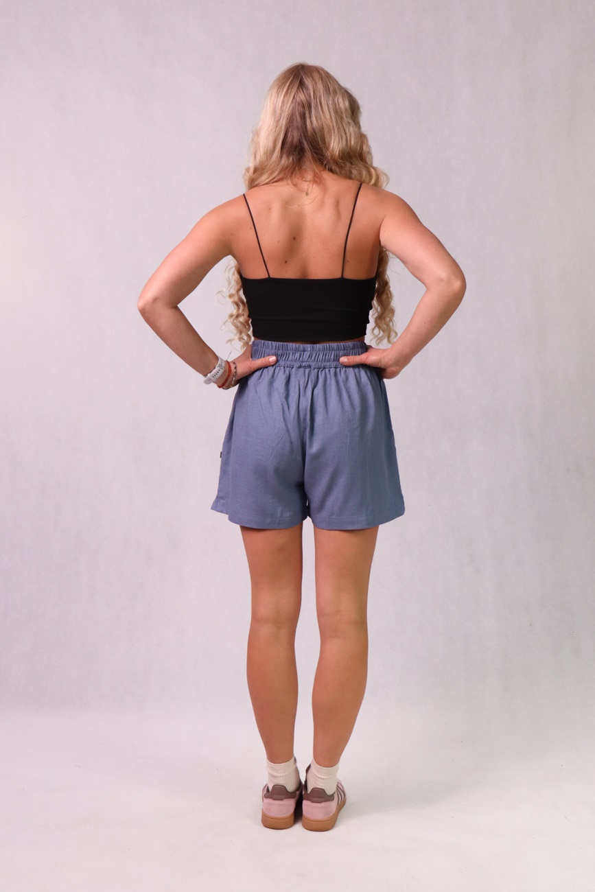 Krótkie spodenki damskie z bawełny, lnu i wiskozy, niebieskie - obrazek 2